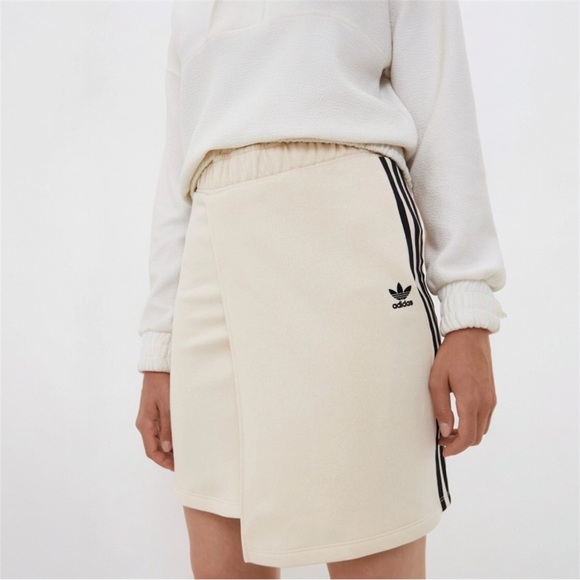 adidas Dresses & Skirts - Adidas BH Elastic Waist Layered Skirt in Cream Beige